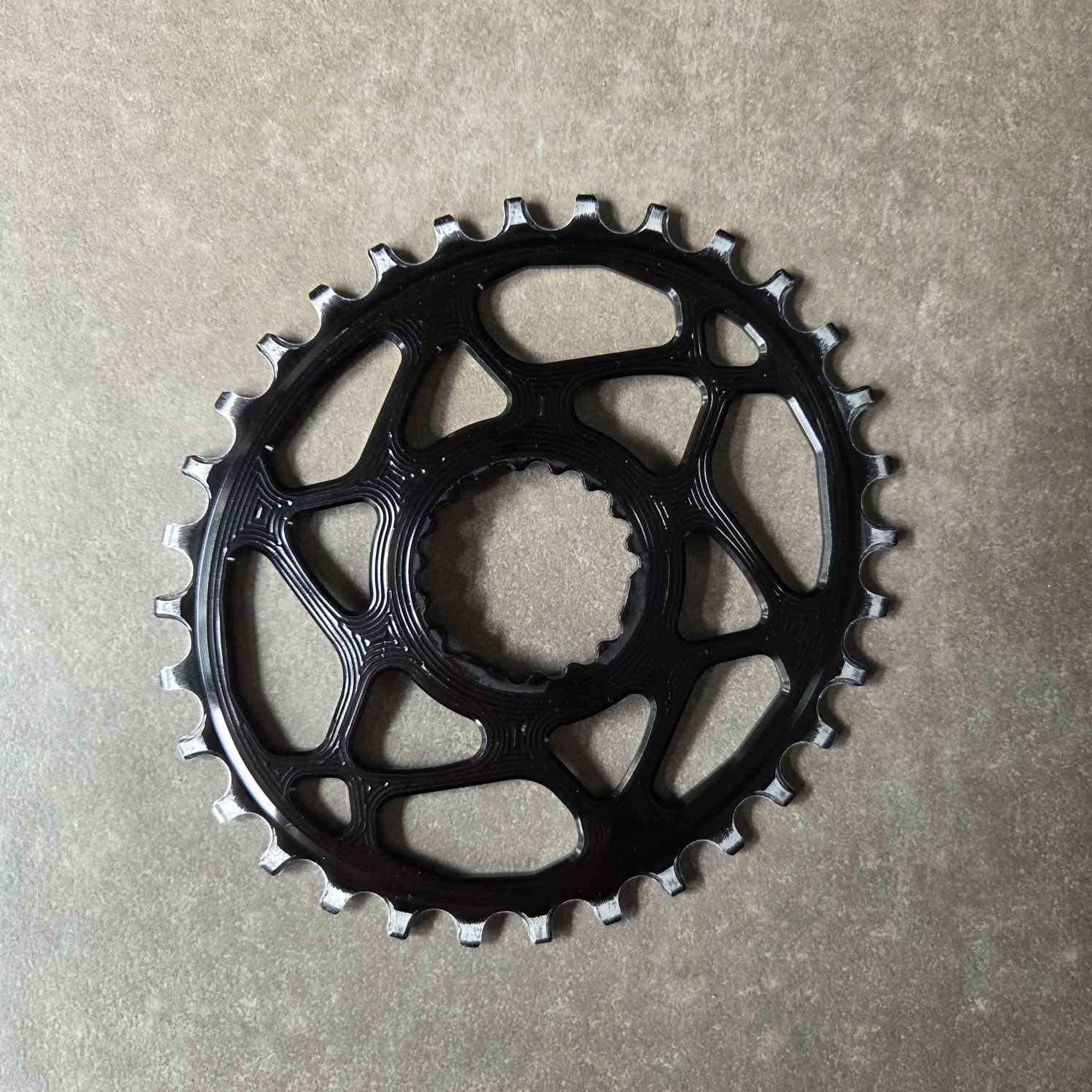 Zębatka Absoluteblack Oval 32t Hollowgram Direct Mount Boost
