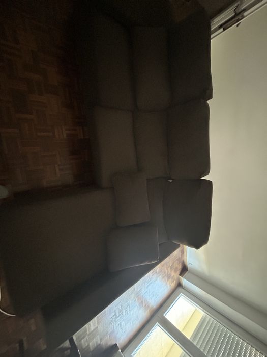 Sofa em L castanho