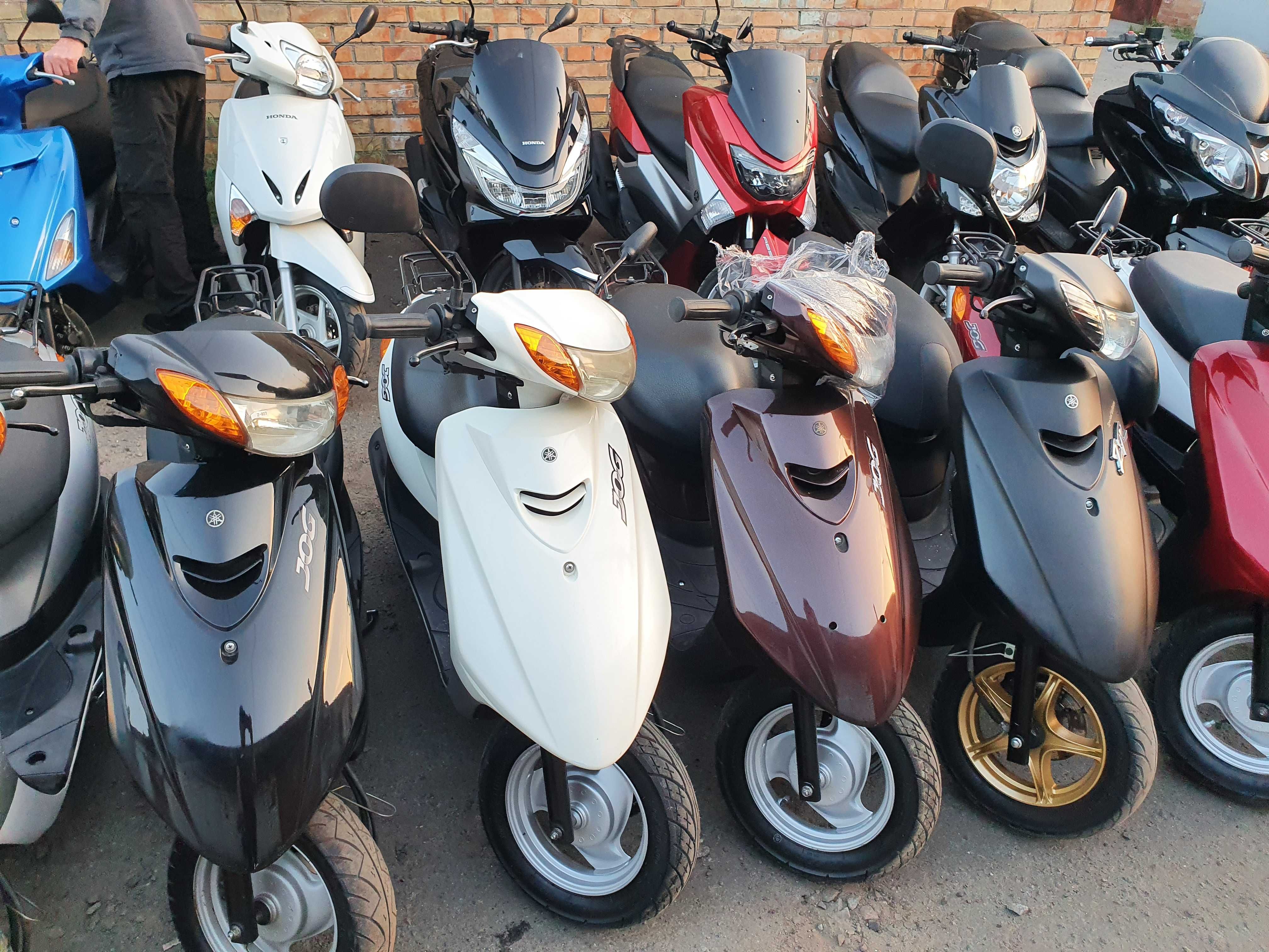 НОВА ПОСТАВКА - скутер з Японії Honda dio gray