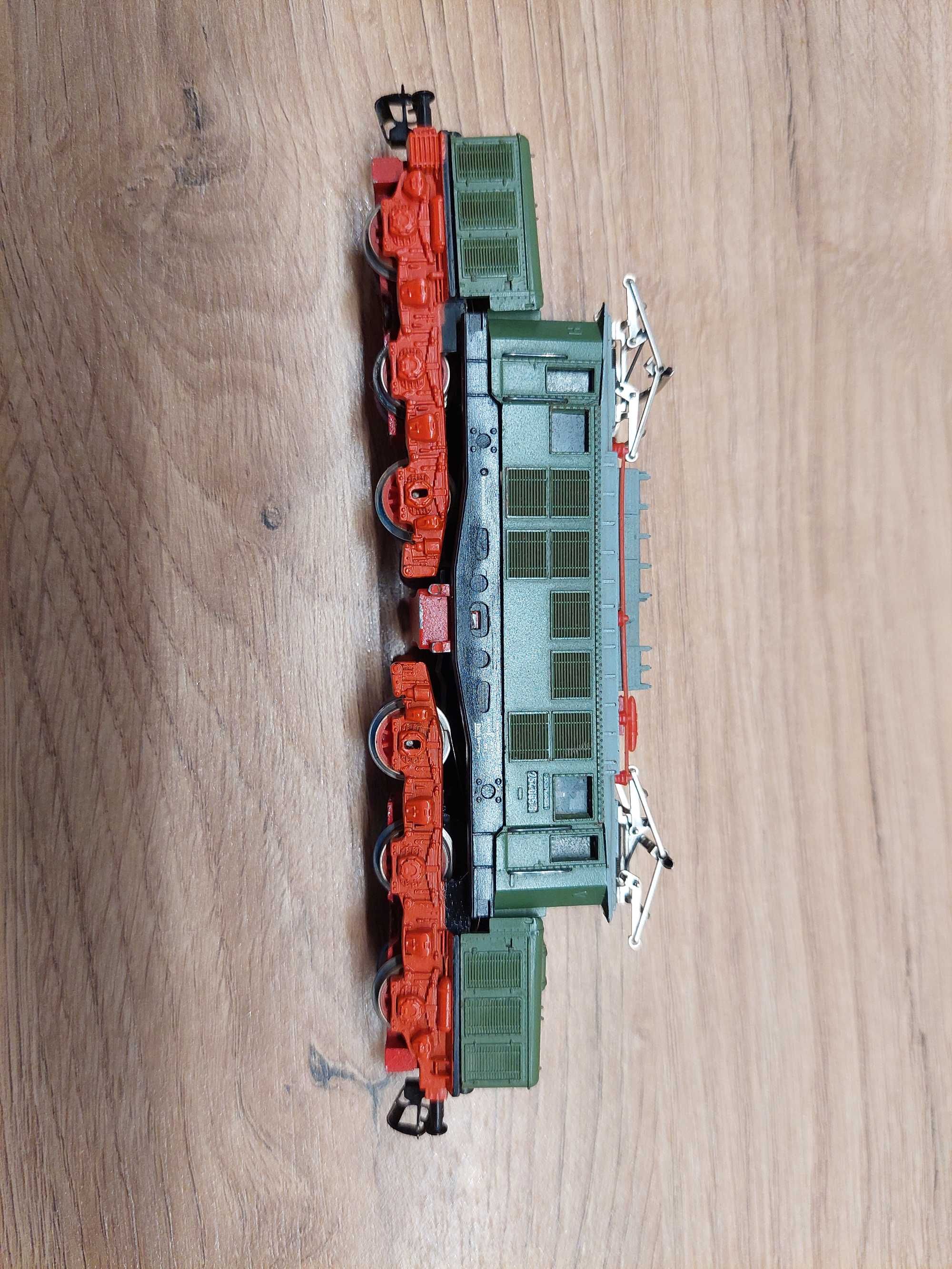 Elektrowóz BR 254. Kolejka elektryczna. BTTB/Zeuke. Skala TT 1:120