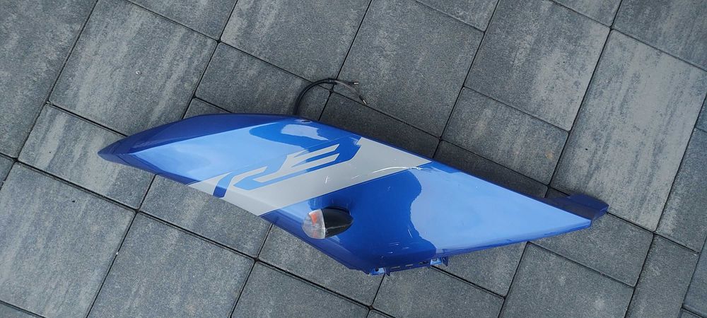 Boczek owiewka osłona Yamaha YZF R3 plastik 2019- 2020 kierunkowskaz
