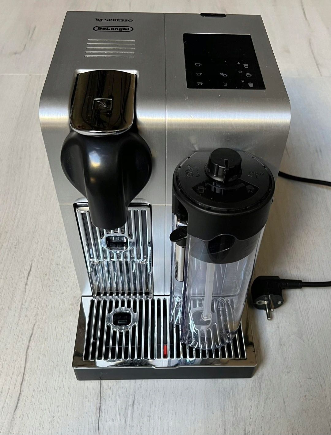 Automatyczny ekspres ciśnieniowy De'Longhi Nespresso Lattissima P 1400