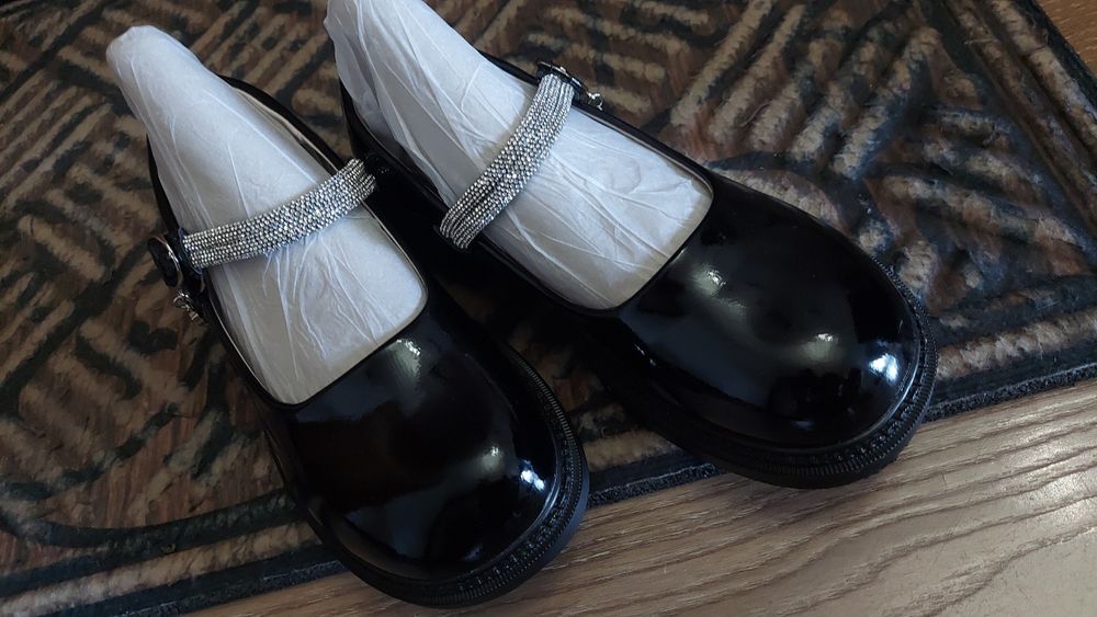 Лакові туфлі балетки шкільні святкові дівчинка