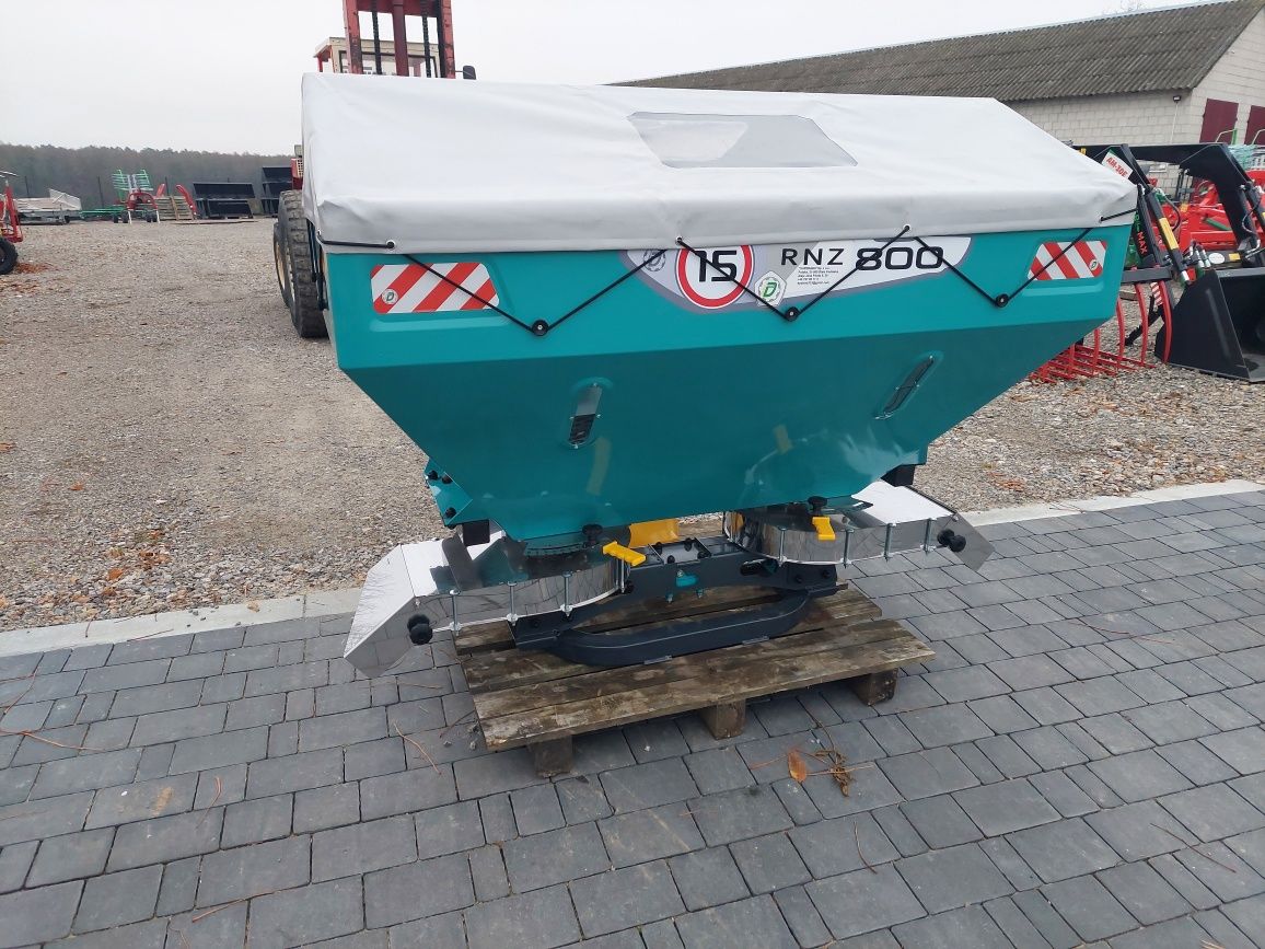 Rozsiewacz nawozowy sadowniczy D-POL 600 - 2200 Promar Altro