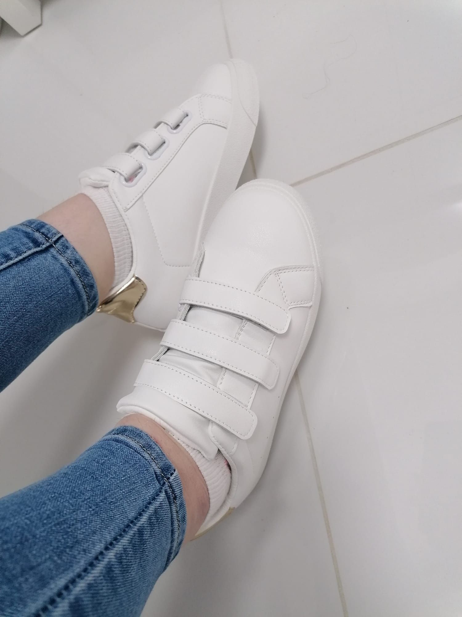 Białe buty sportowe damskie adidasy wygodne z Eco skórki na rzepy 39