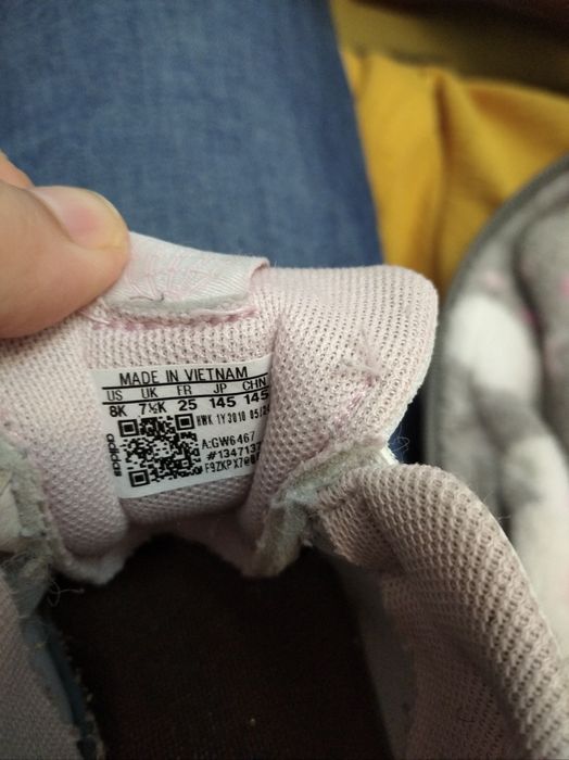 Sapatilhas Adidas de menina tamanho 25