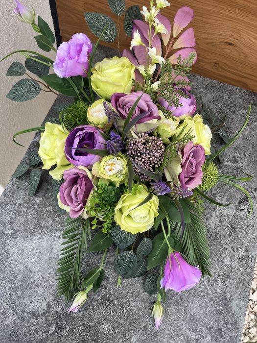 Wiązanka Róże Eustoma Premium
