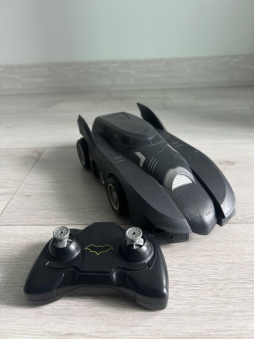 Бетмобіль на радіокеруванні