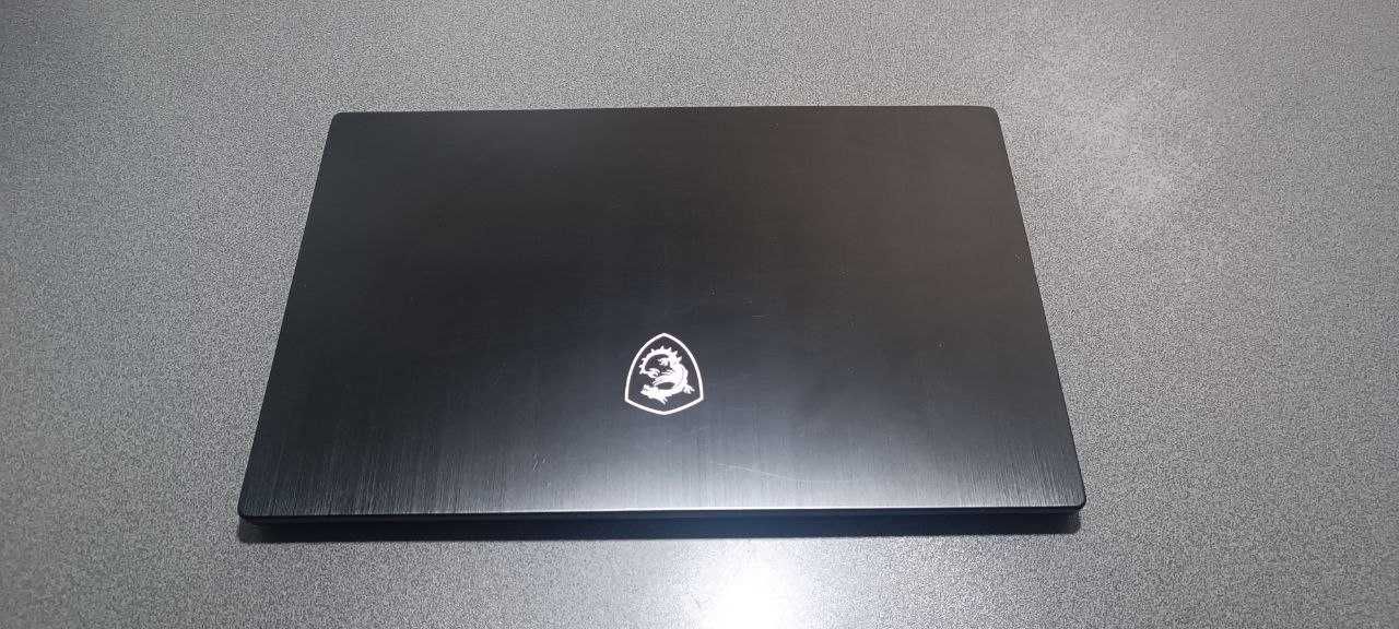 Ноутбук/ультрабук MSI Modern 15 A10M-455 15,6"