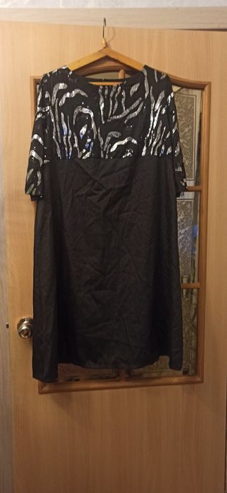 Нарядные женские платья