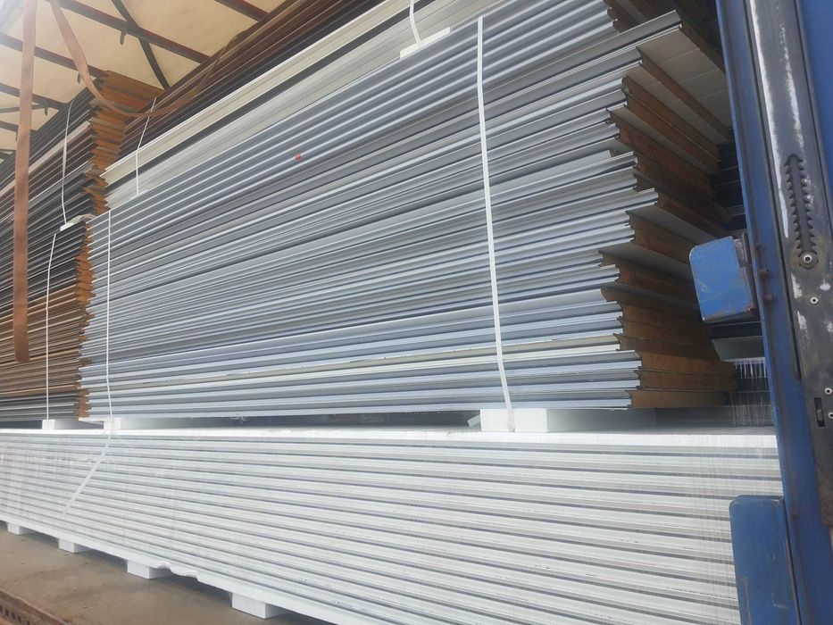 Płyta warstwowa / Ocieplenie ścian, sufitów, dachów..