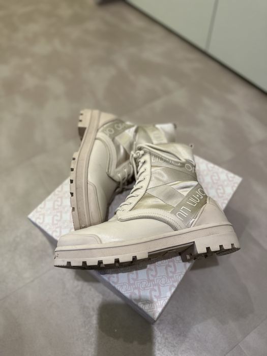 Ботинки liu jo  37 розмір