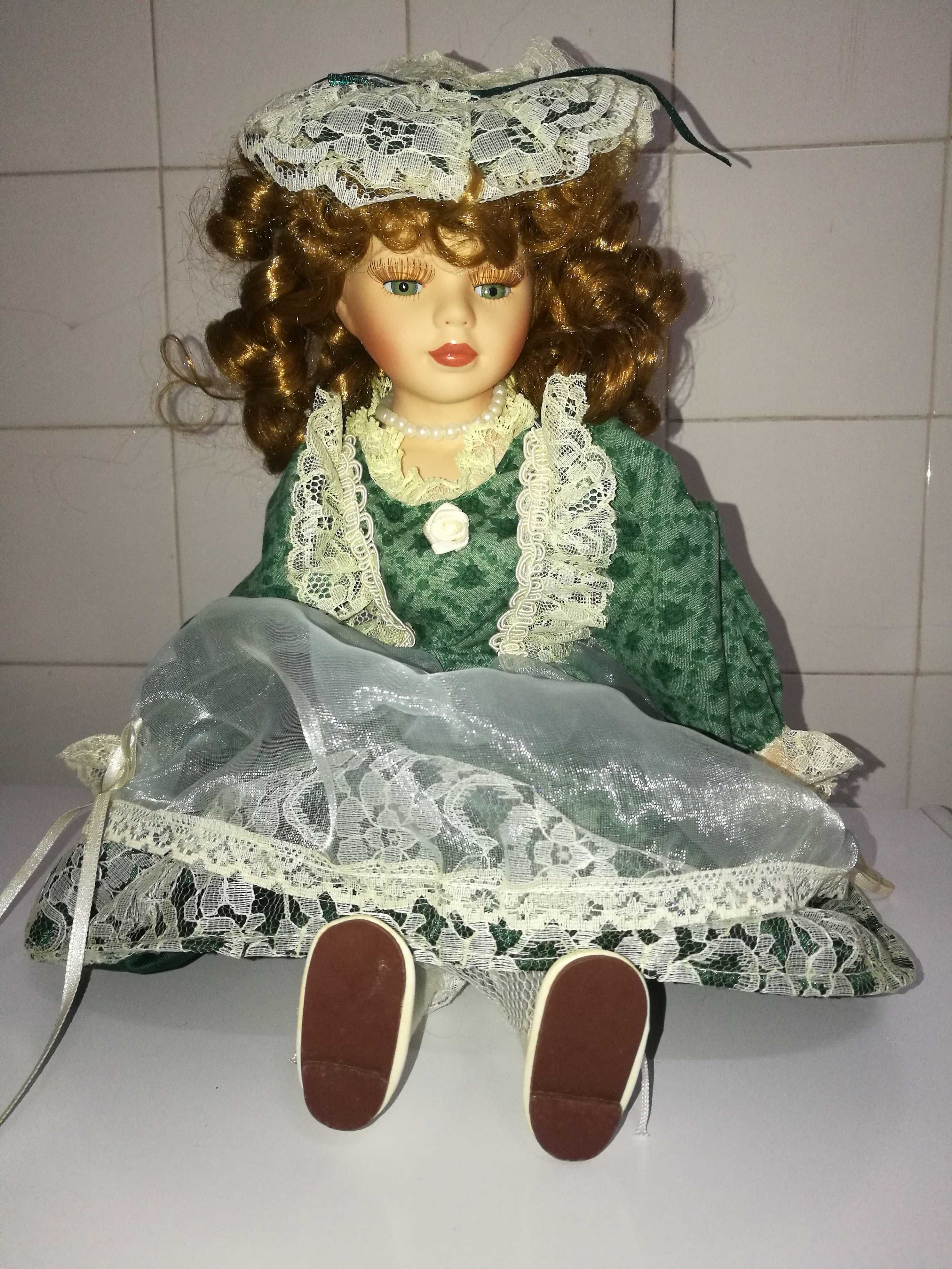 Boneca de porcelana