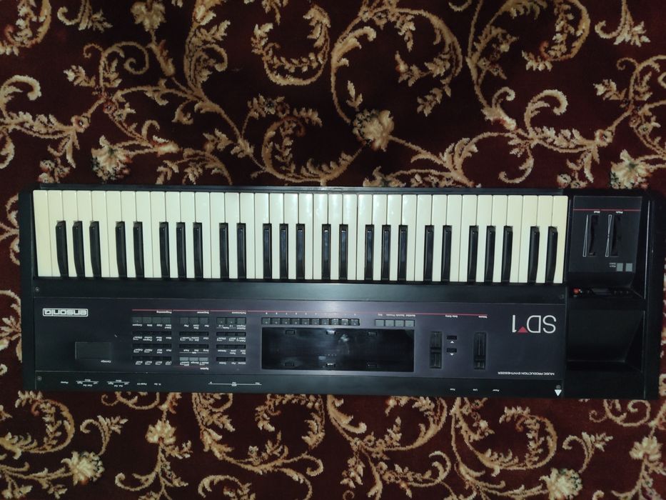 Ensoniq SD1- синтезатор + usb FDD