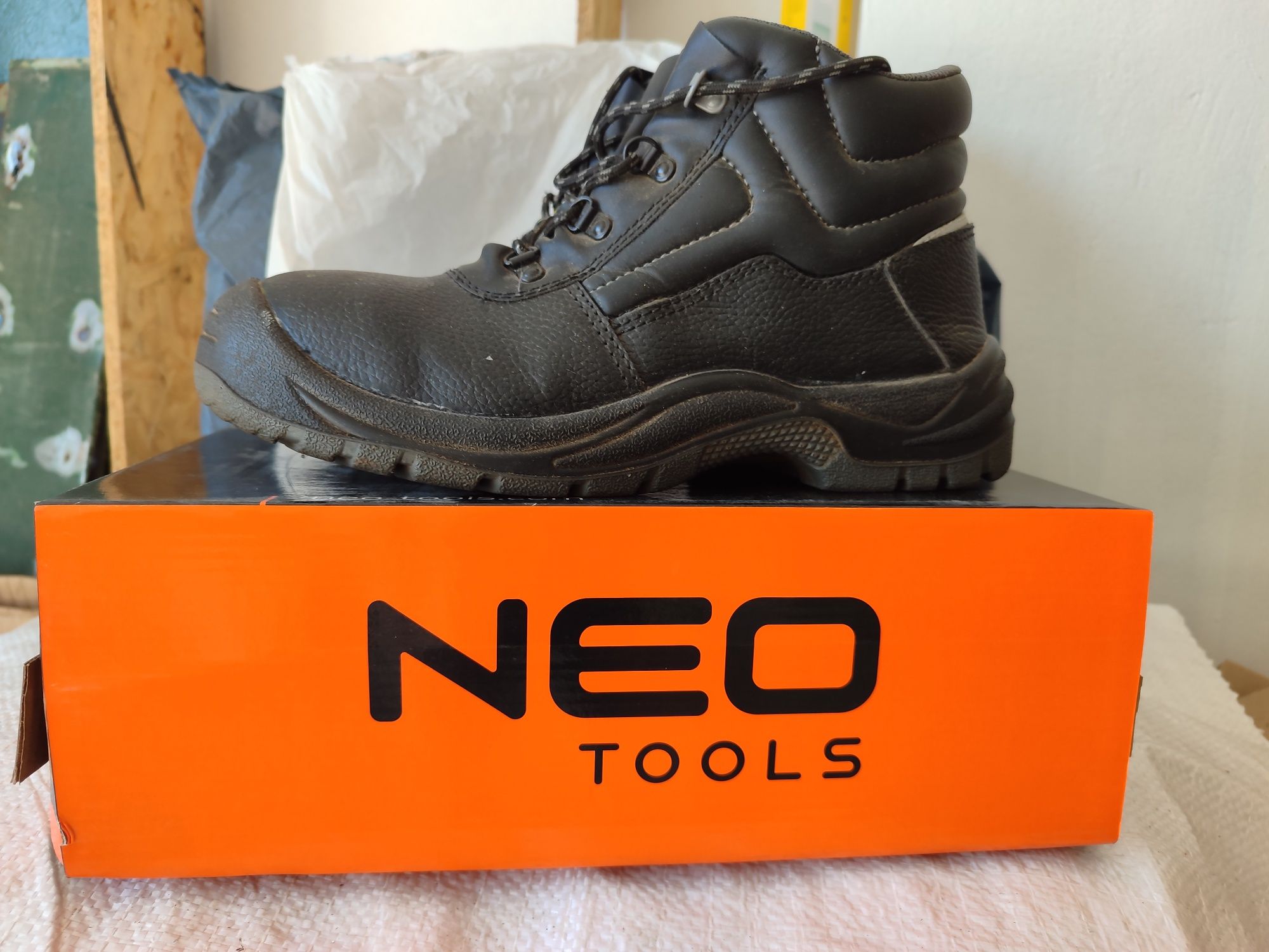 Рабочие ботинки NEO TOOLS