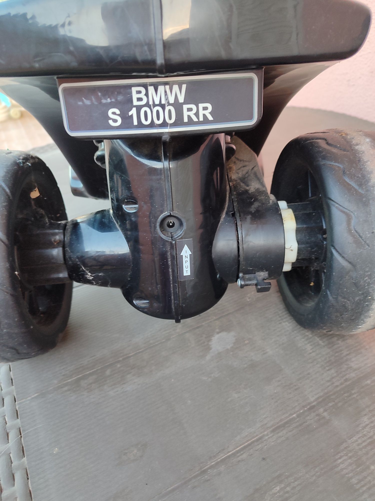 Moto elétrica para criança