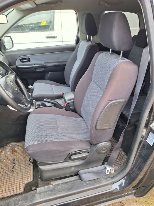 Suzuki Grand Vitara 1.6 z LPG spód do poprawy