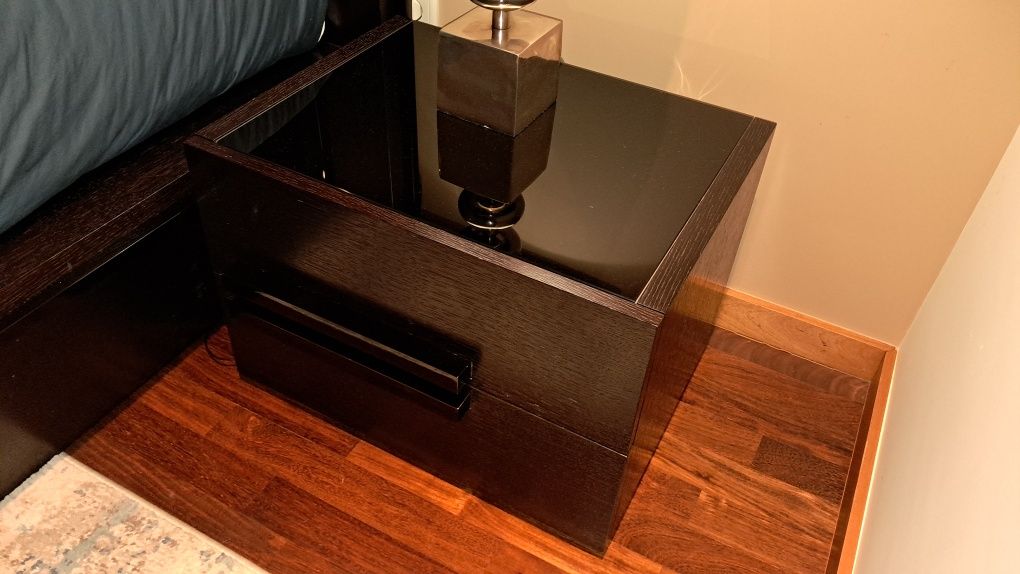 Mobilia Quarto - cama + comoda + mesinhas cabeceira + espelho