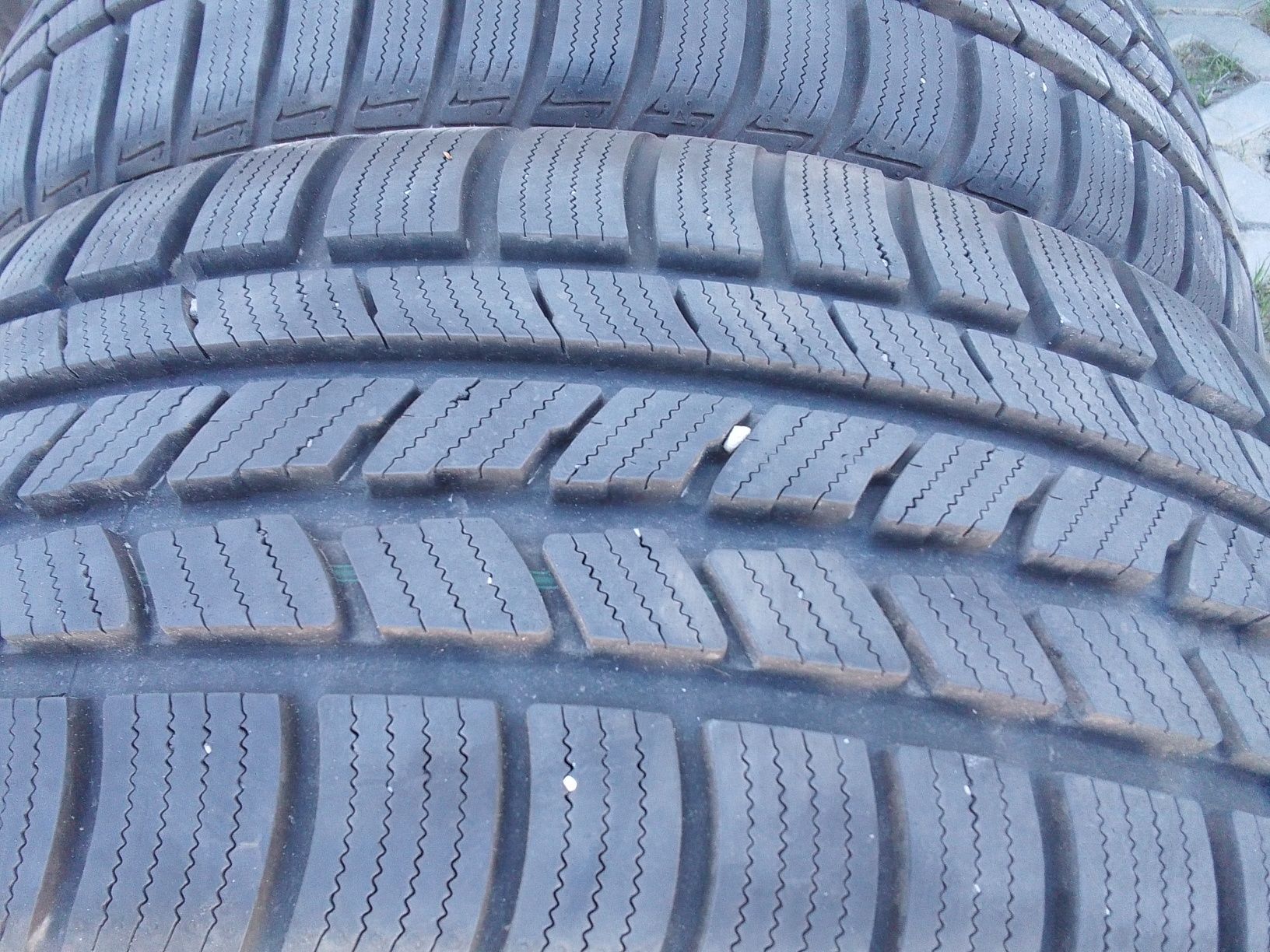 2 Opony zimowe 225/45r17 NEXEN 8mm