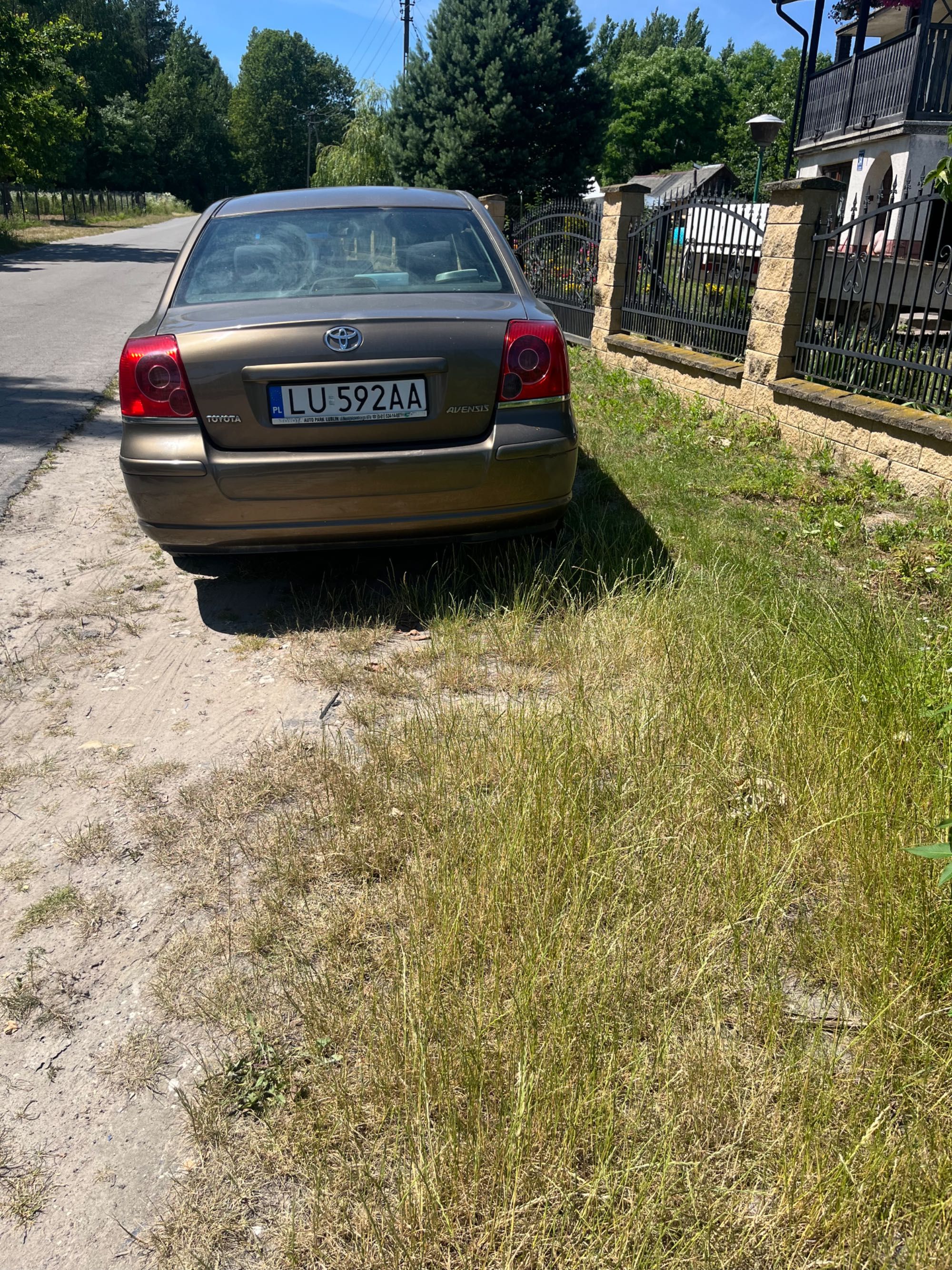 Toyota Avensis II