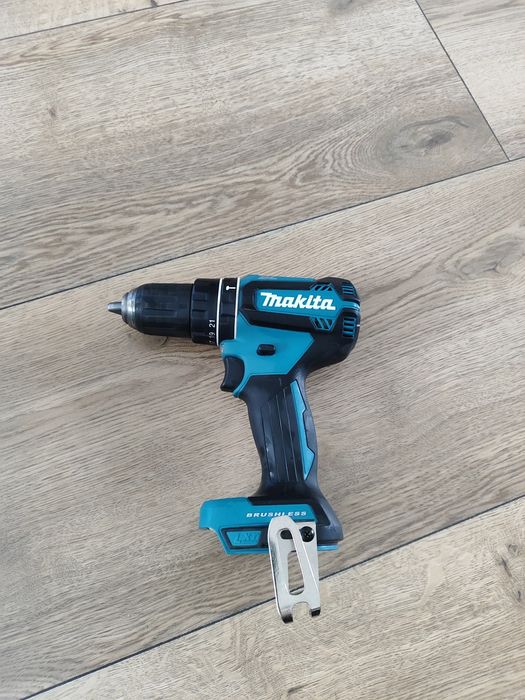 Akumulatorowa bezszczotkowa wkrętarka udarowa Makita DHP485, rok 2025