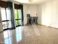 Apartamento T3 com terraço na Vila Lusitano
