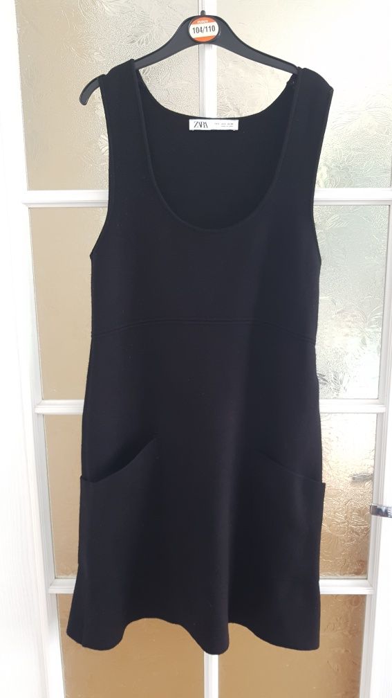 Prosta czarna sukienka Zara 36 S z kieszeniami