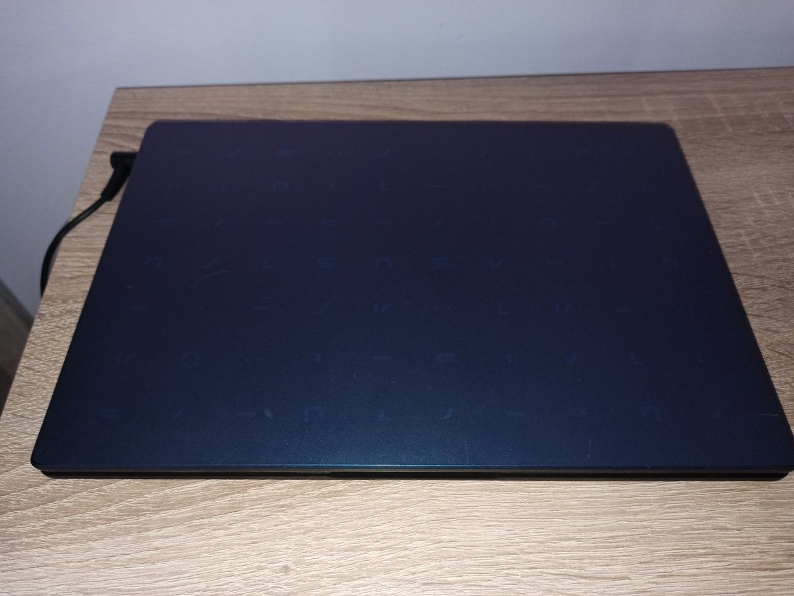 Laptop Asus VivoBook Go E410MA