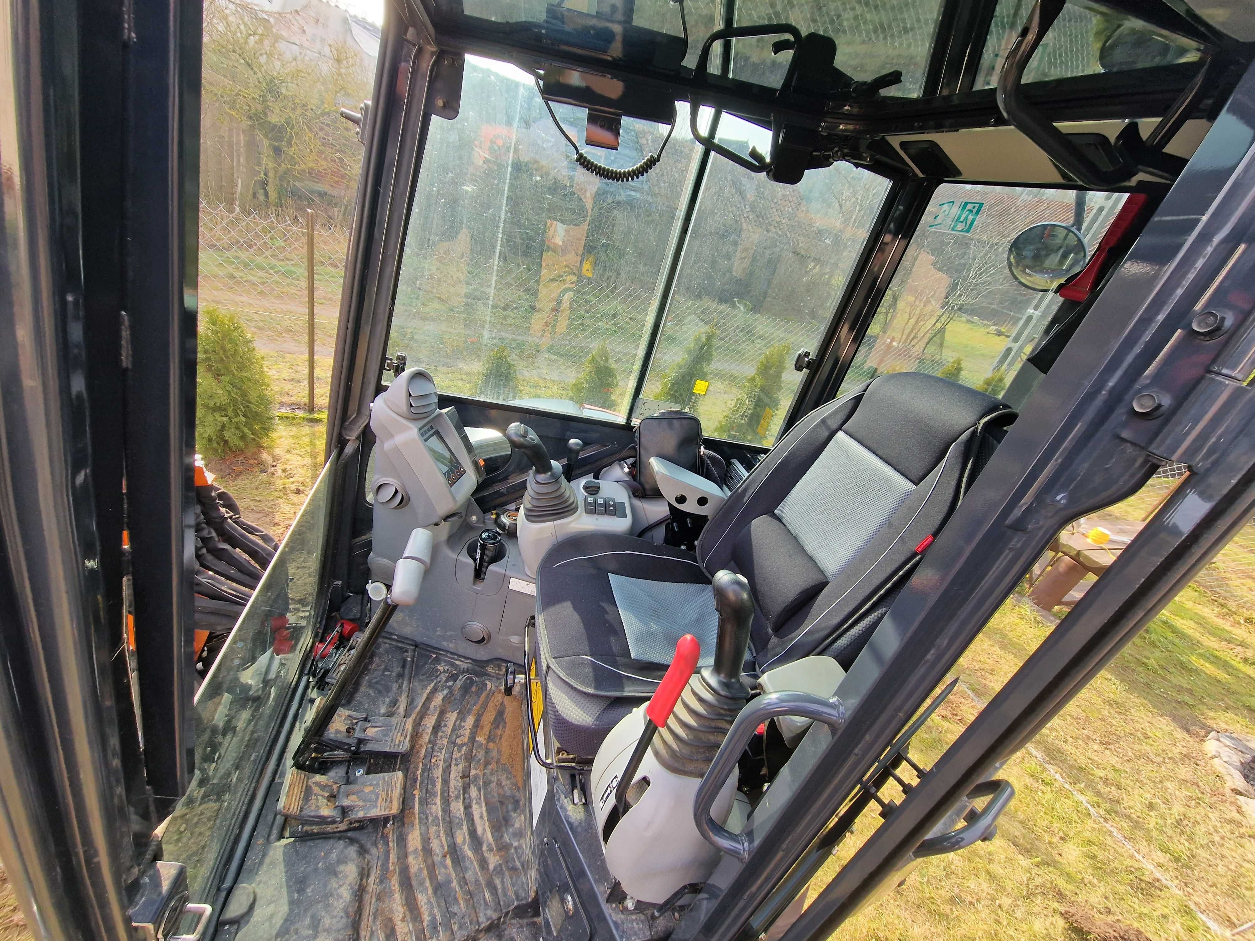 Koparka  Hitachi ZX33U-6 
Cesja leasingu