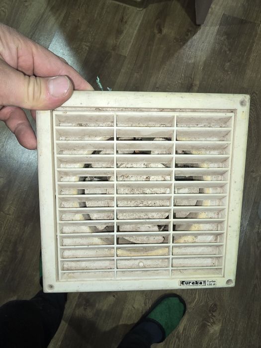 Вентелятор (витяжка) Eureka