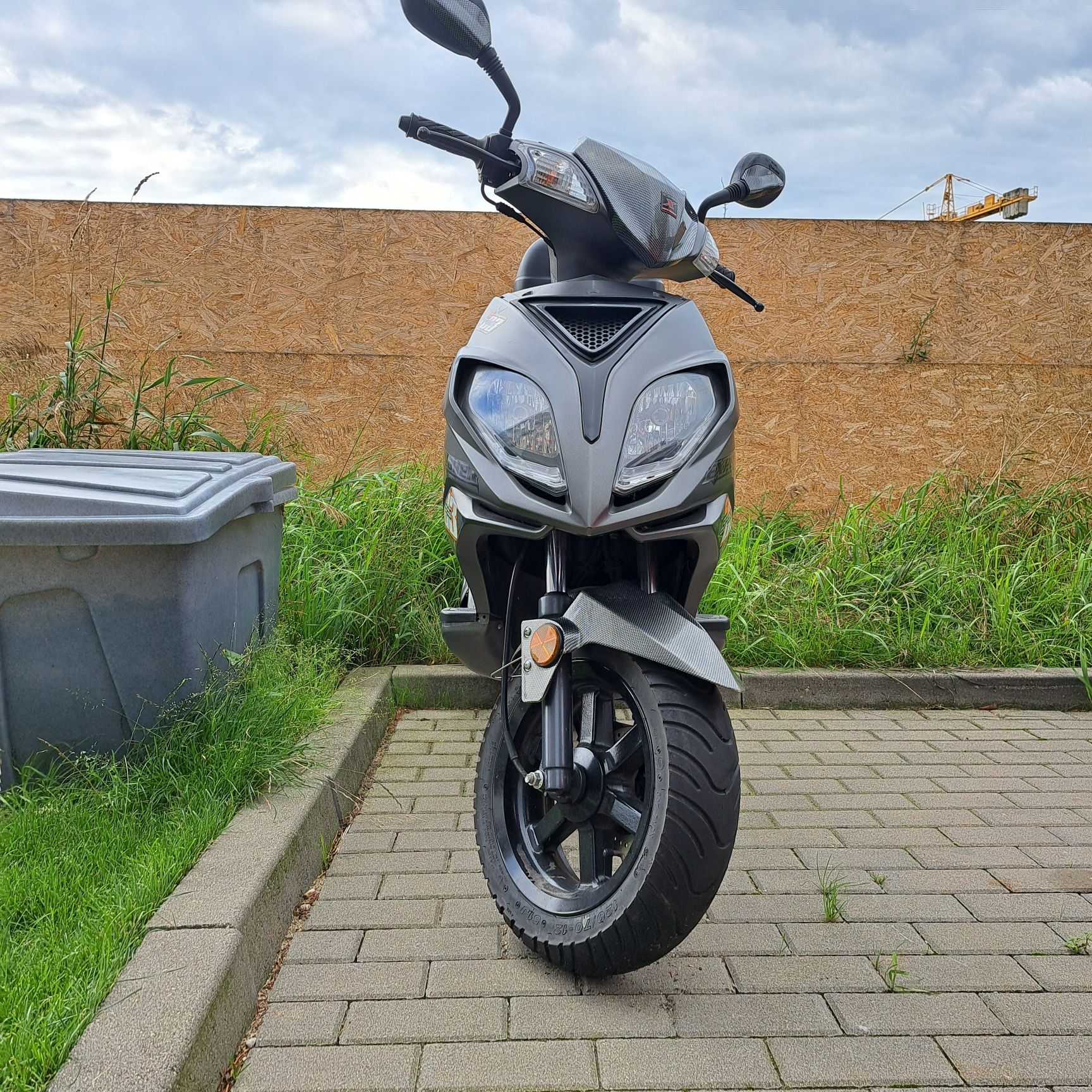 Speed explorer 125