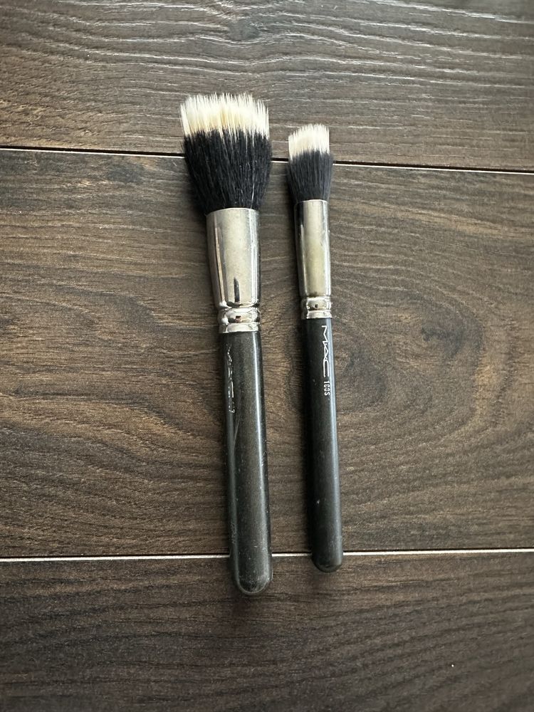 MAC Foundation make up Brush x2