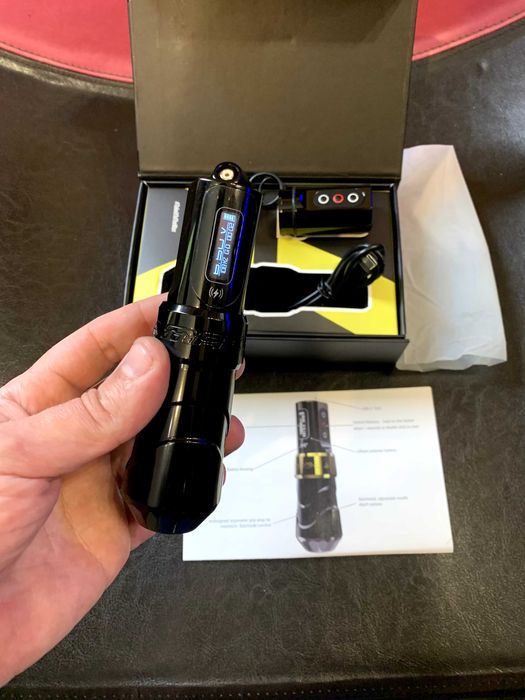 Бездротова тату машинка Ambition FLUX MAX