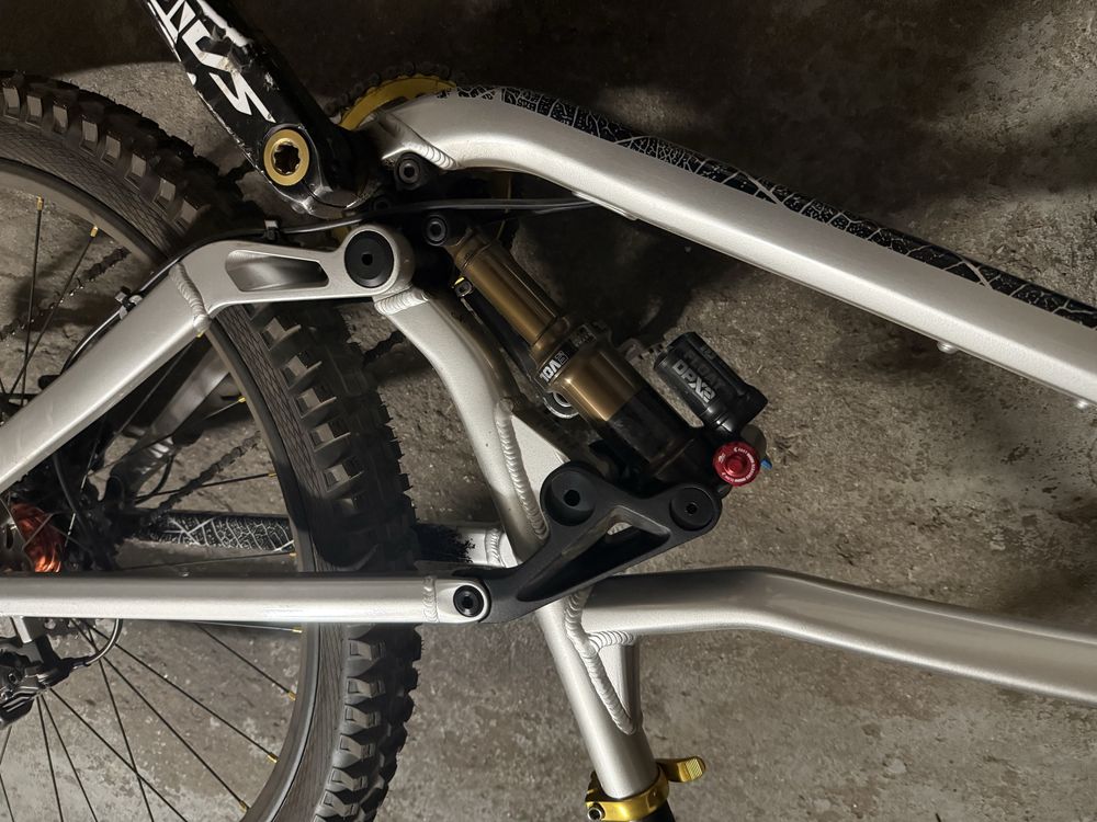 Dartmoor Rocbird "S" frameset Fox DPX2 Saint