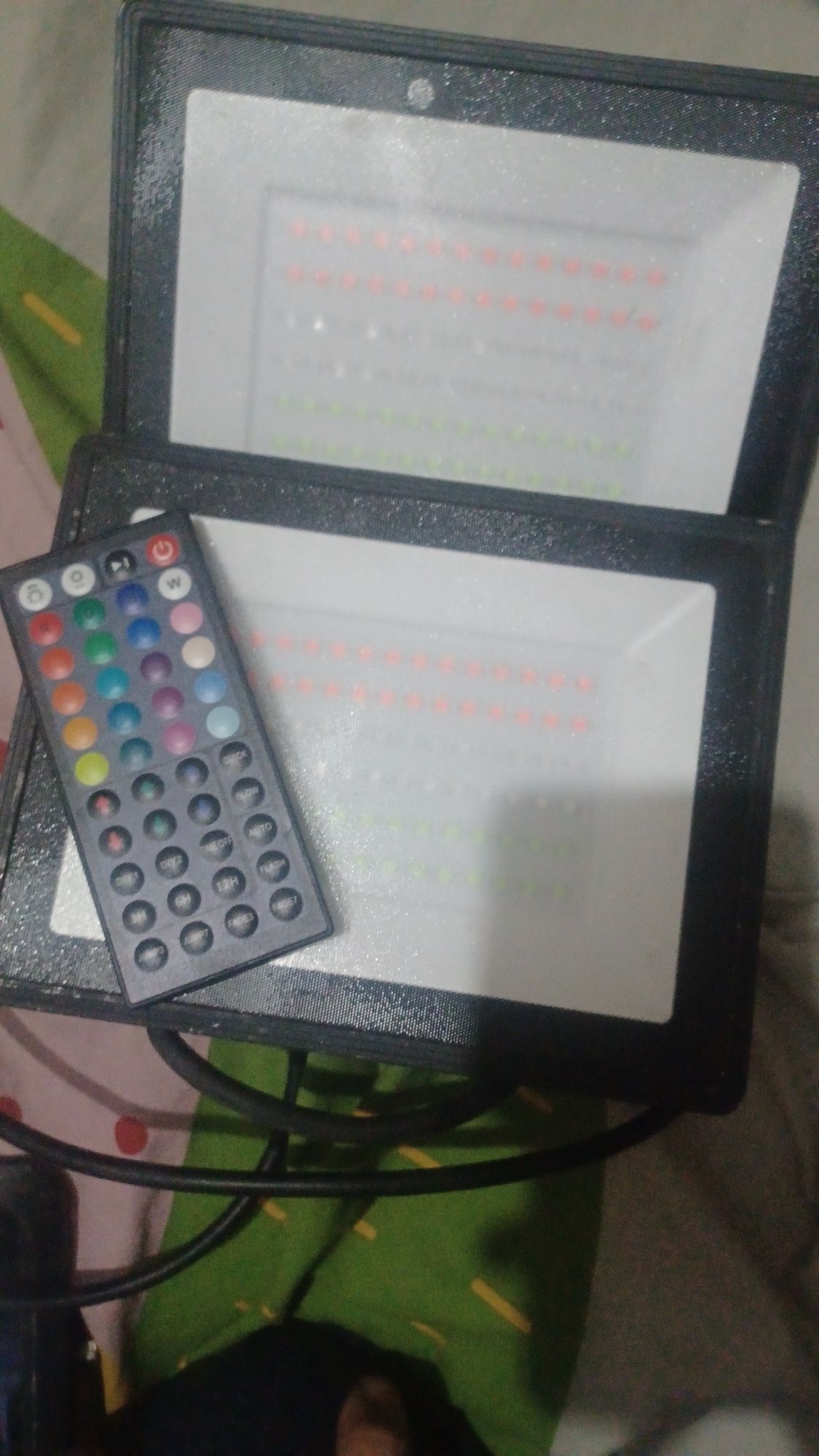 Vendo 4 holofotes RBJ