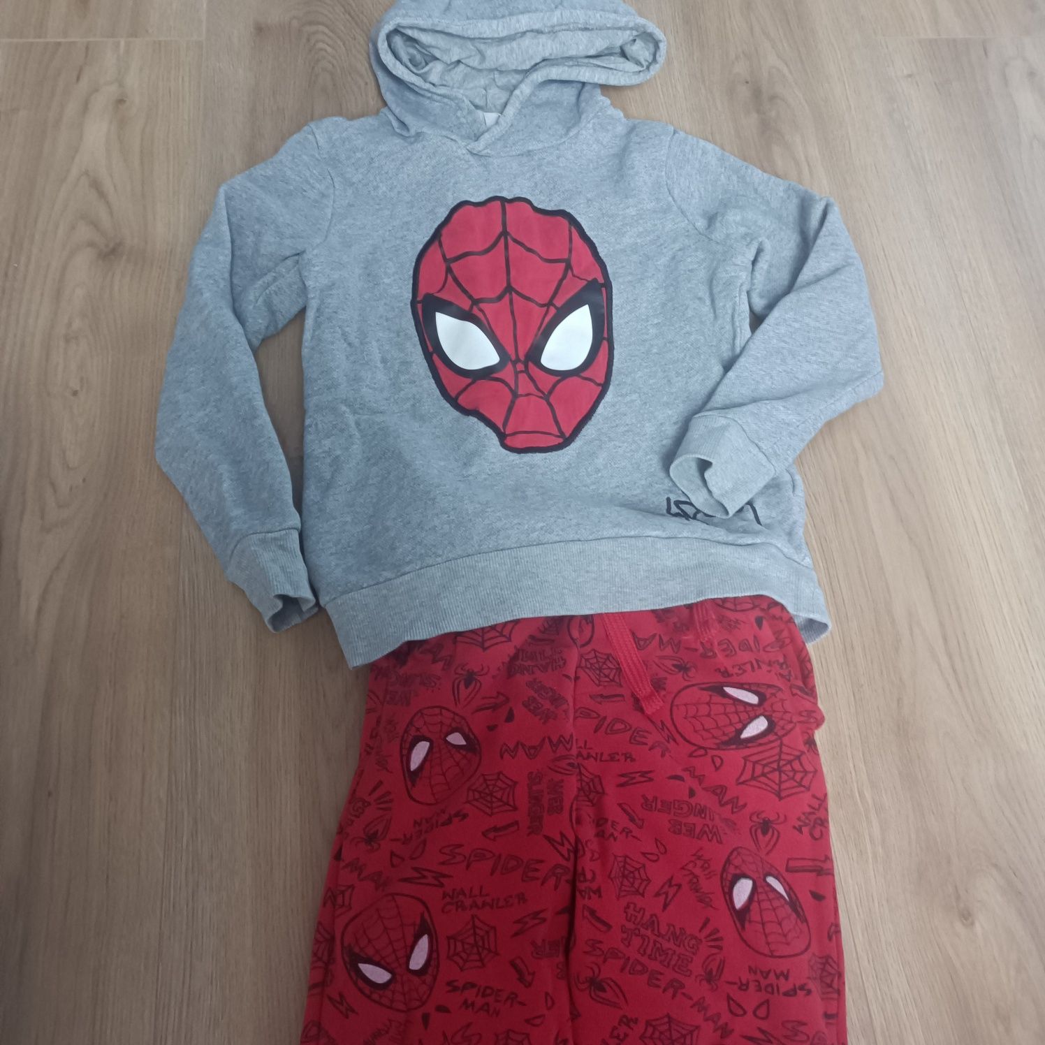 Dres Spiderman 122/128