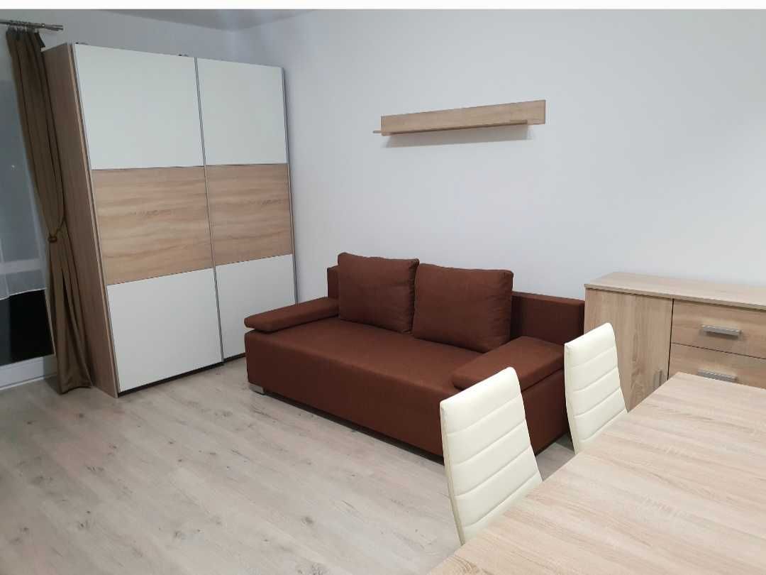 Duża przestronna kawalerka M2 35m plus balkon