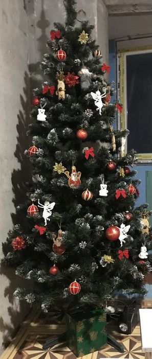Продам новогоднюю ёлку