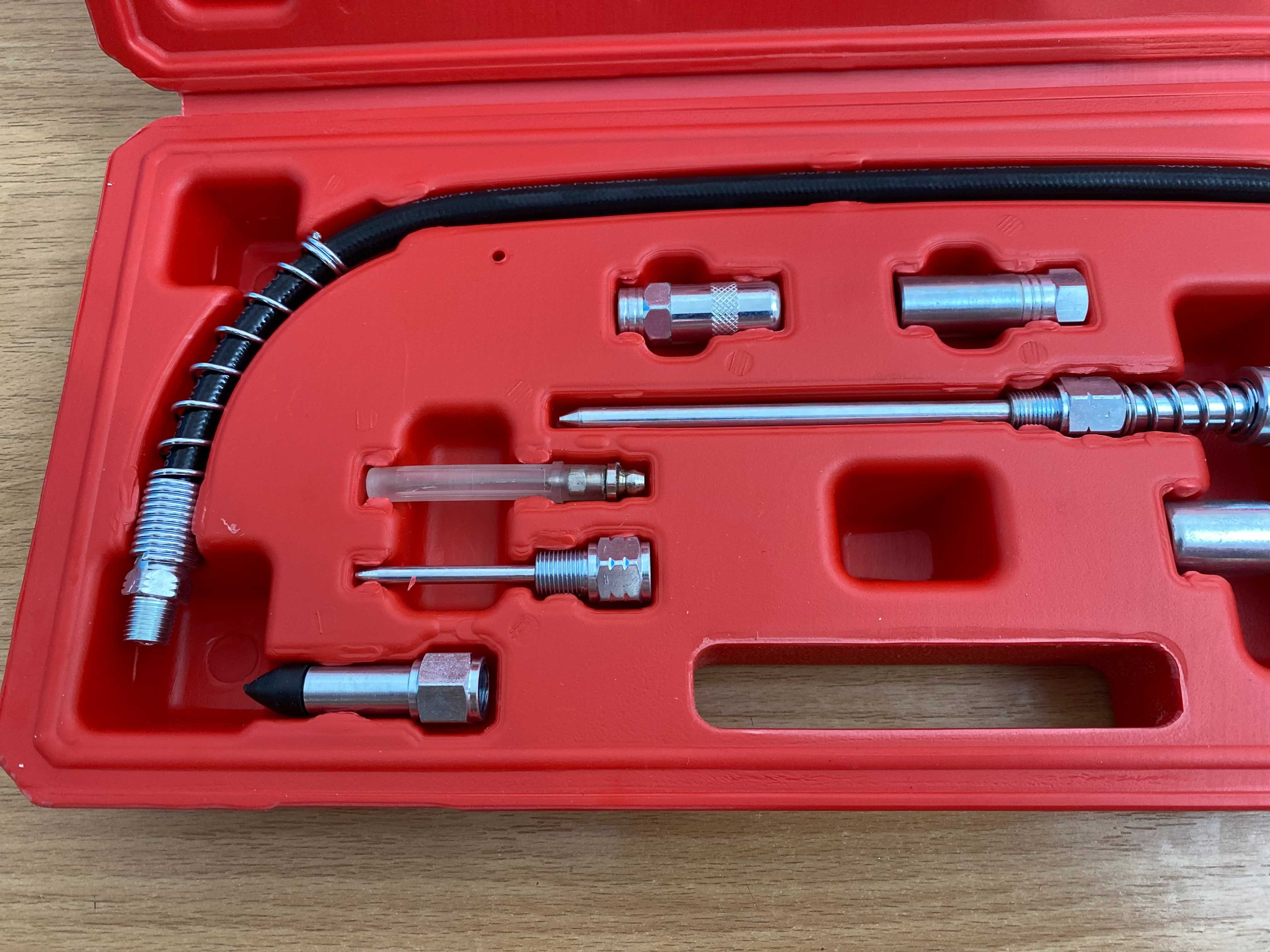 Zestaw adapterów do pompy smaru smarownicy 8 części biltema