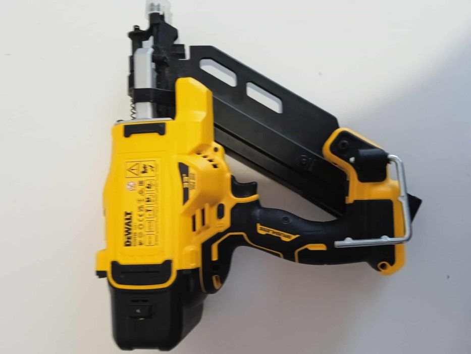Gwoździarka DeWalt
