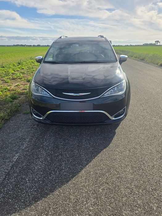 Chrysler Pacifica Chrysler Pacifica Limited LPG 7osobowa 1 właściciel w Polsce