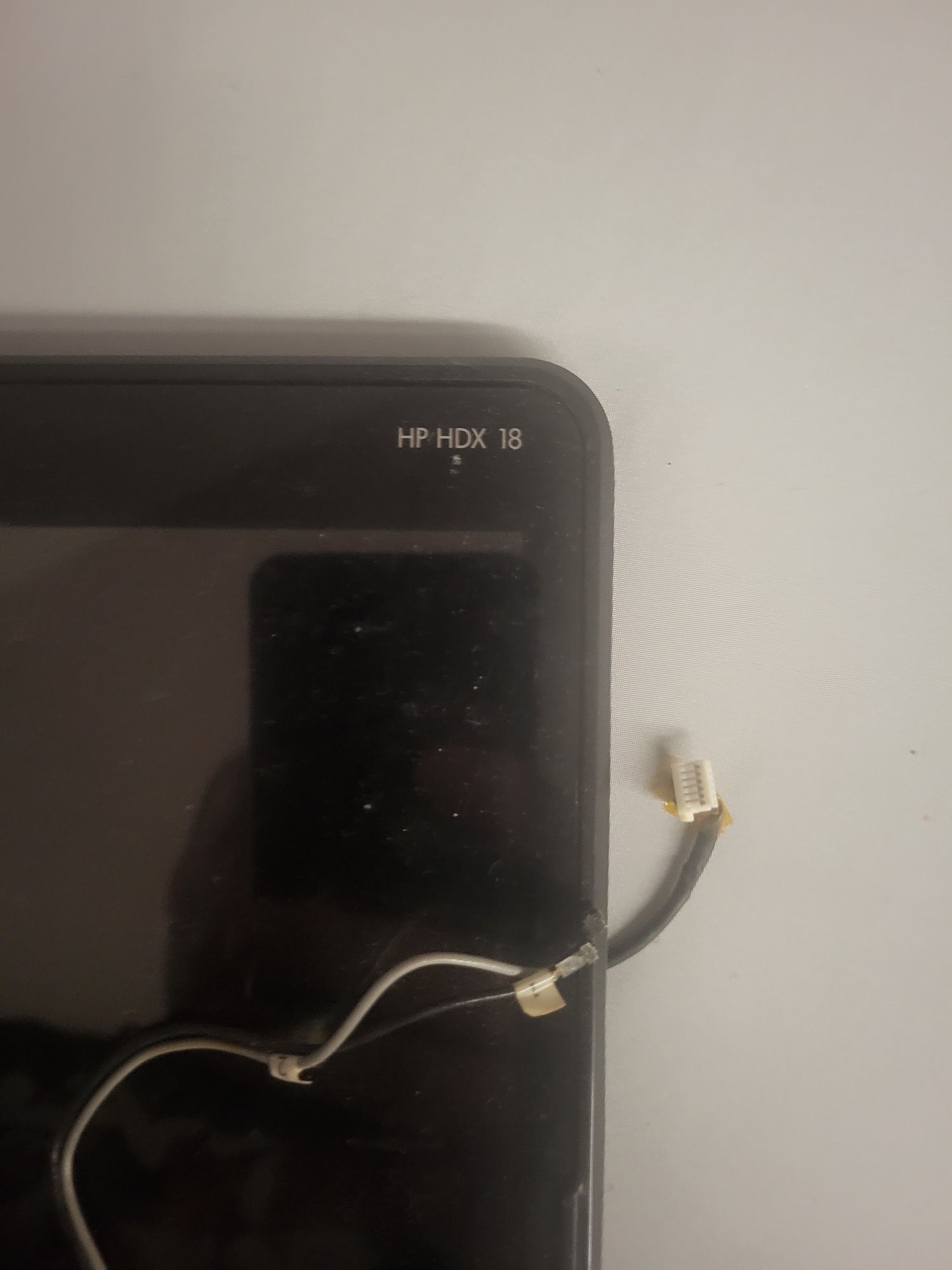 Sprzedam klapę matrycy zawiasy pasmo do laptopa HP Pavilion DV7.