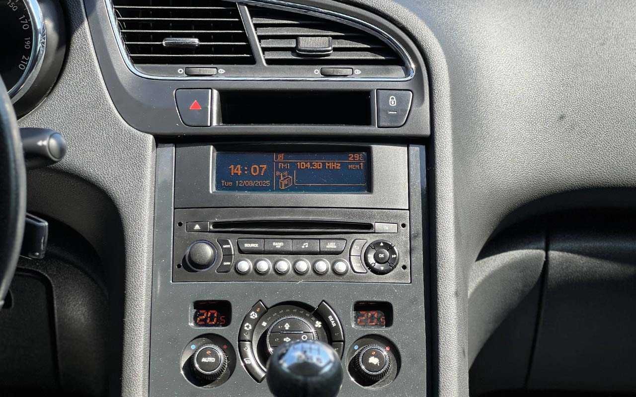 Peugeot 5008 2014
