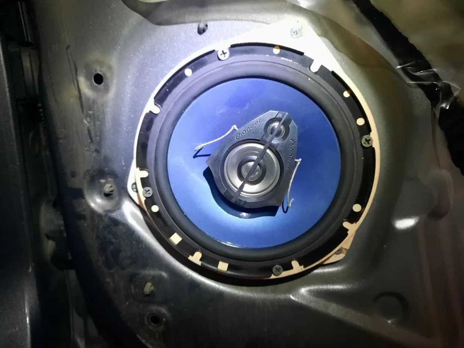 Подиумы Hyundai Solaris / Accent. Проставки под динамики на Хюндай