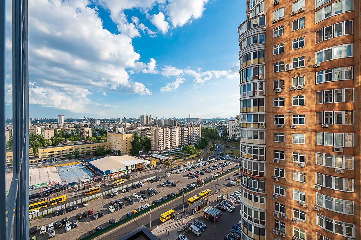 Smart Plaza Obolon.  Апартаменти люкс.  Смарт Плаза Оболонь, м. Мінська