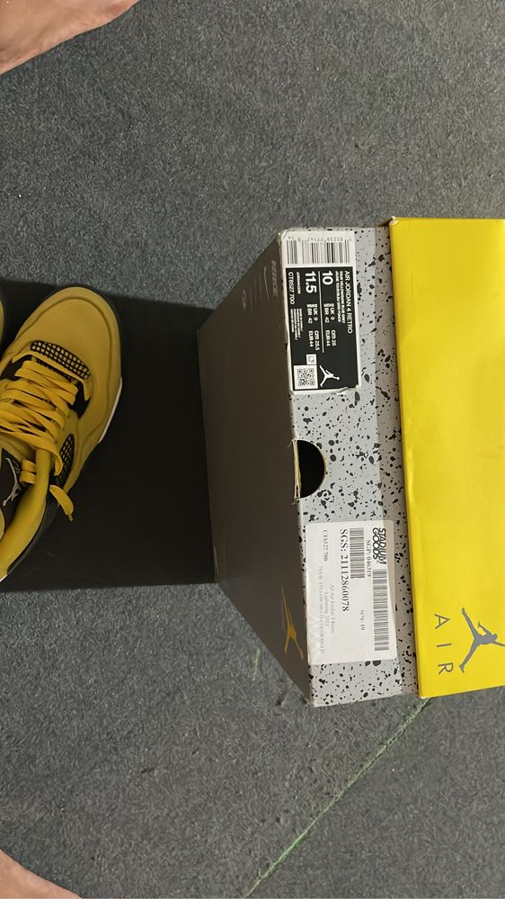 Jordan 4 Retro Lightning
