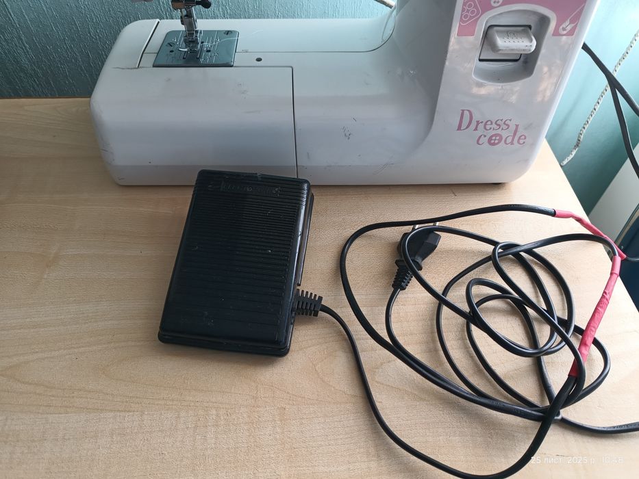 швейна машина Janome Dress Code.