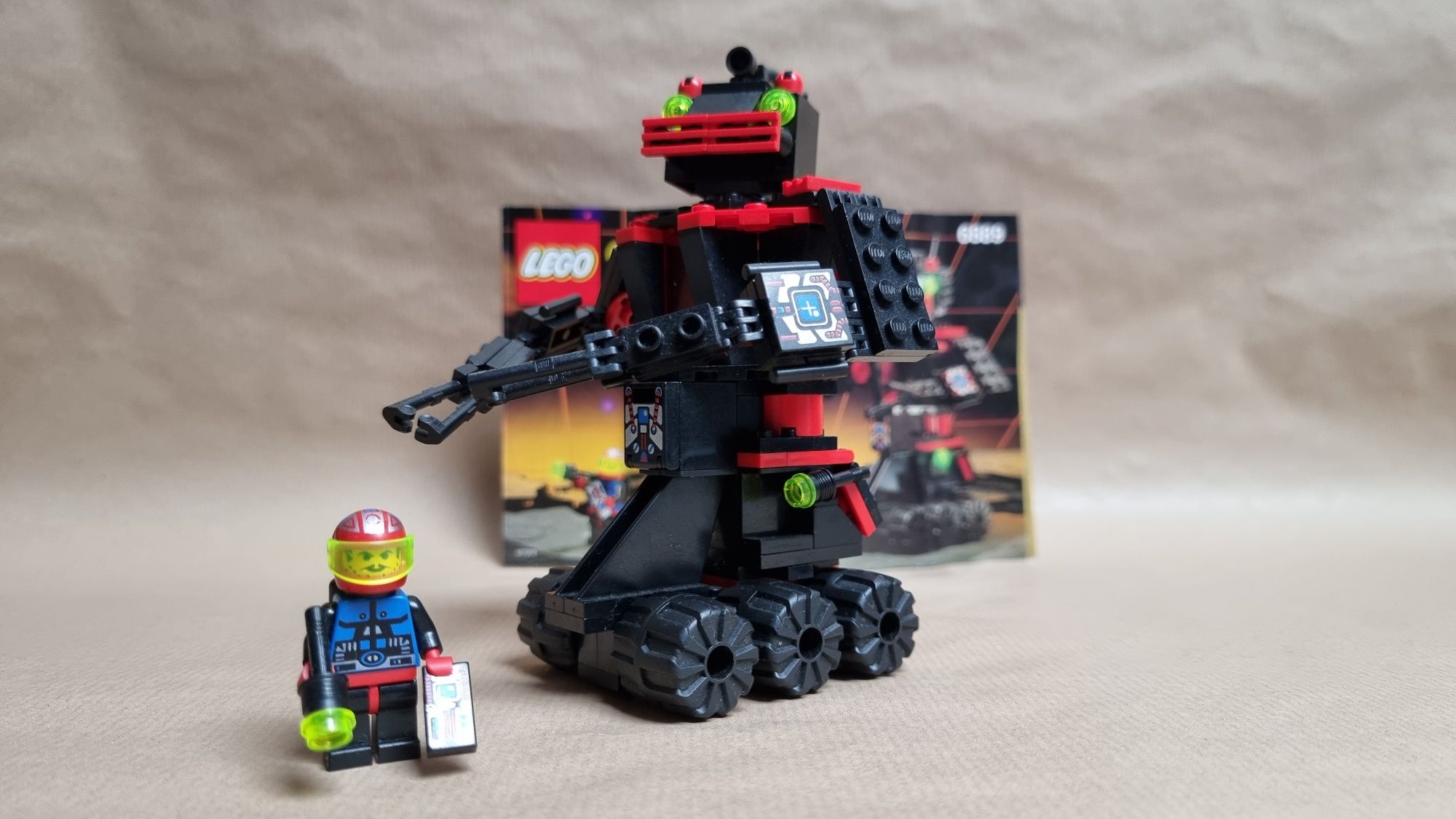 Lego 6889 Space Robot