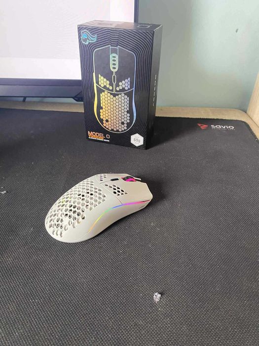 Myszka Glorious model O wireless