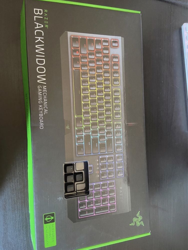 Razer Blackwidow Chroma Full Size